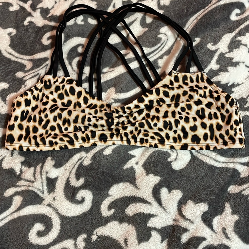 Pink leopard bikini top